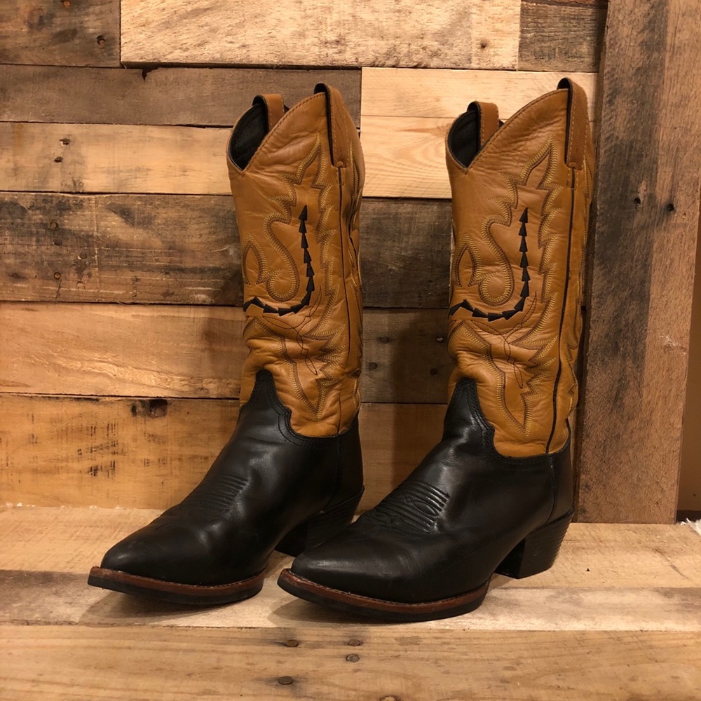 Justin Boots Pointed Toe Dress Western Boot